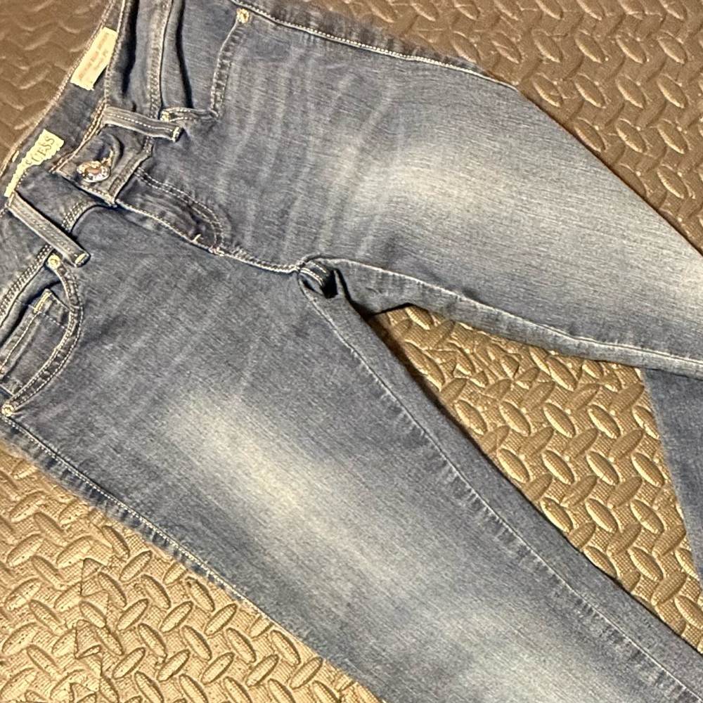 Guess Women's Medium Rise “Sarah Fit” Skinny Jeans Size 28 - Picture 4 of 11
